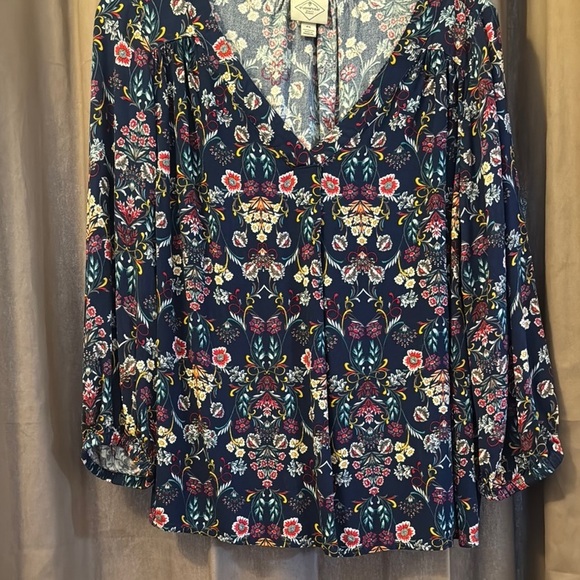 St. John’s Bay Navy Floral Boho Blouse – Relaxed Fit, Long Sleeve, Size P6 - Picture 5 of 5